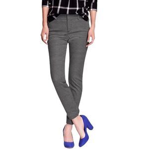 Old Navy “Grey Diamond” Patterned Mid Rose Ankle Length Pixie Pant.